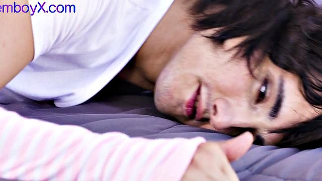 Roseboi seducing upskirt