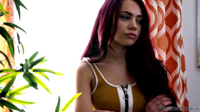 Girls Left Alone - S2:E4