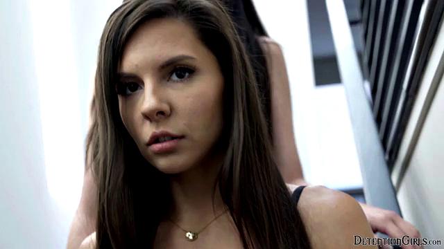 Girls Left Alone - S2:E4