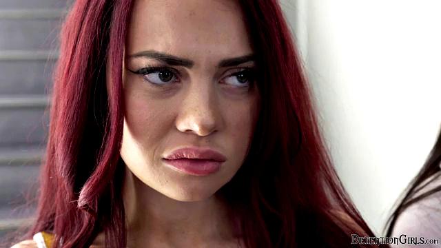 Girls Left Alone - S2:E4