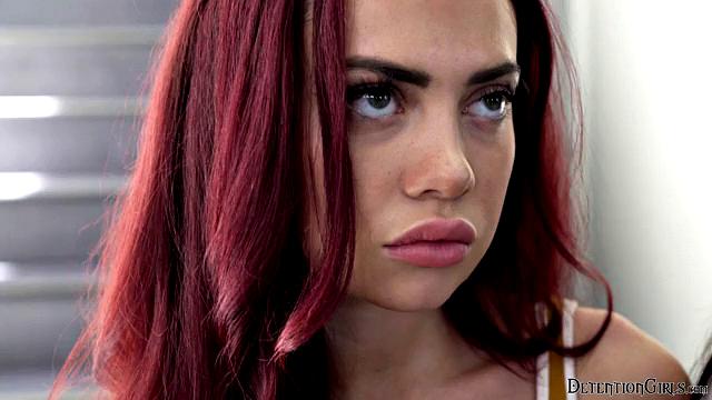 Girls Left Alone - S2:E4