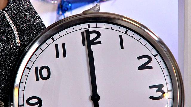 алексия встретила год - платье сброшено, сиськи главный тост