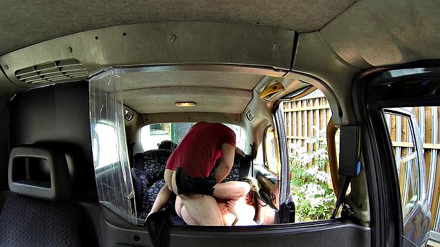 Blonde babe teases cabbie in car and gets her tight pussy fingered