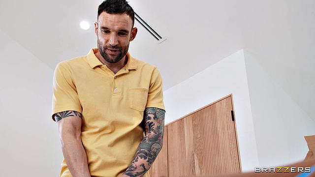 Curvy Girl Fucks Sexy Neighbor