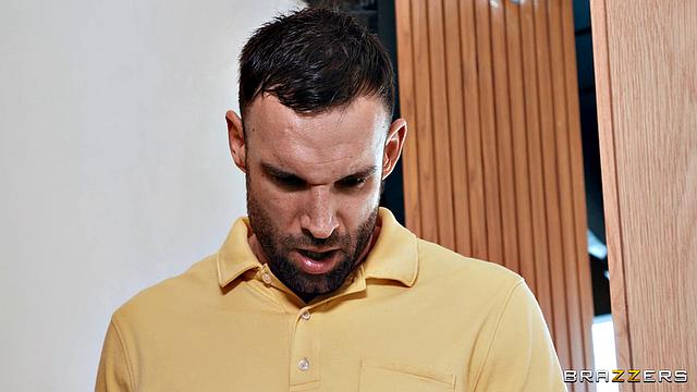 Curvy Girl Fucks Sexy Neighbor