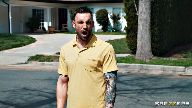 Curvy Girl Fucks Sexy Neighbor