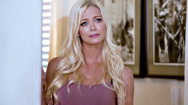 Sexy lesbians love fingering wet pussies