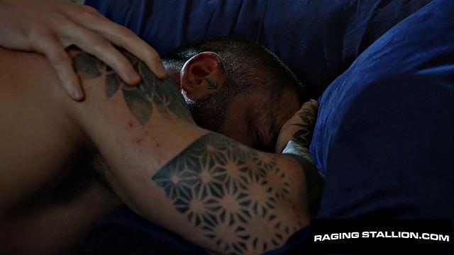 Bubble Butt Stud Fucks Tatted Stranger - Derek Kage, Danny Starr - RagingStallion