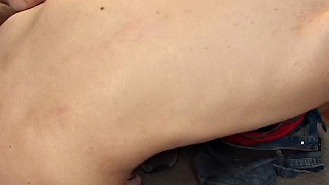 Латиноамериканский спортсмен сдает парню в анал после минета, все по-гейски ярко и страстно.