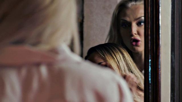 Busty stepmom pussylicked before scissoring