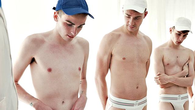 Massive daddybottom assbanged by twink after rimming