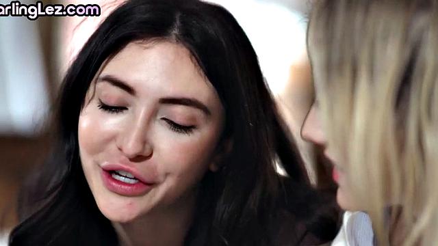 Darling 21yo pleasing wet pussy in 3some after class