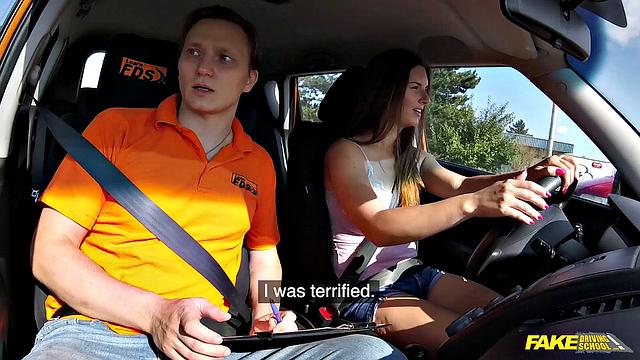 Amateur babe in shorts begs for a deepthroat and wild doggystyle ride