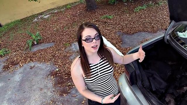 Pawnshop babe with glasses POV fucked in office for facial