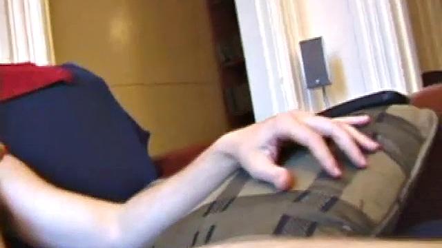 Skater Lex Beats Off