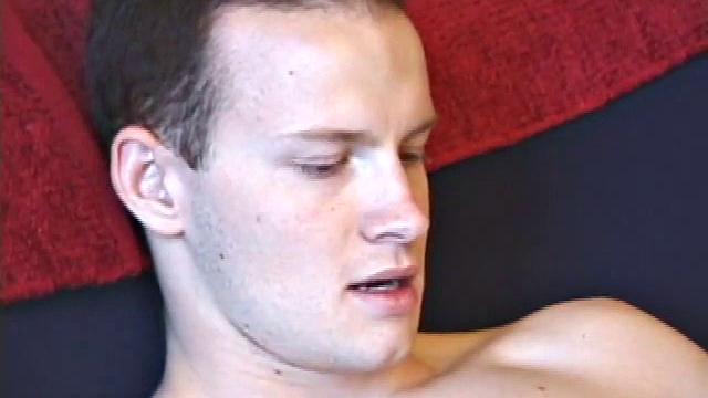 Skater Lex Beats Off