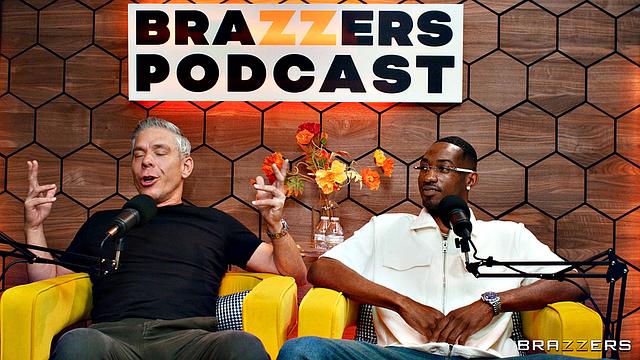 у милф интервью, а оказывается в эпичном трахе с двумя