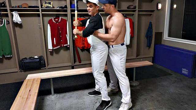 Straight guy pounded in anal hole by perverted dude