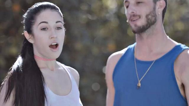 21yo nympho fucked in missionary by big white dick