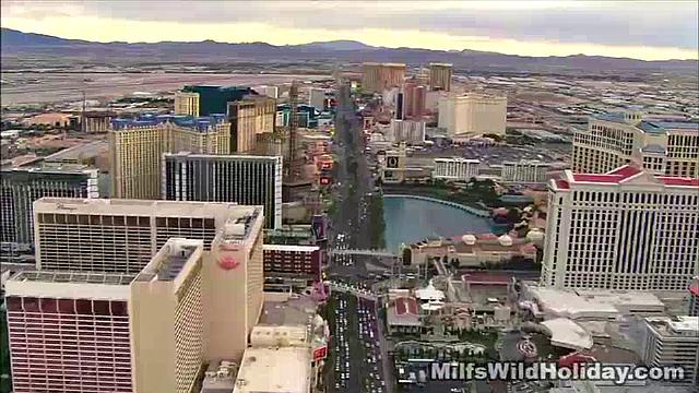 Sexy Cougar Craves For Cock