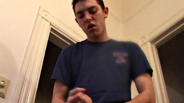 Super Shooter Brady Walker is always large and in charge. Well, his cock is at least. Brady works his magic and gets ready to blow. On the edge of the couch, he perches above the camera and pumps his creamy load!