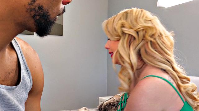 Black for Kiki D'Aire