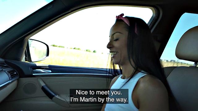 дикая таксистка: шлюха отдается на улице по жёсткому