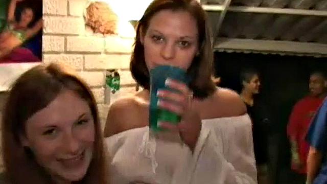 Coed teens lickingpussy