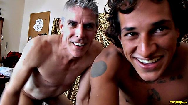 Caught Spying On Horny Giants - Tony Cazzo & Richard Lennox