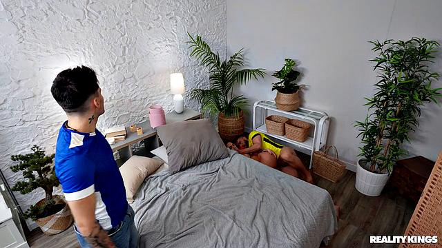 Ballin Out Behind My Man