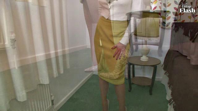 Holly Kiss - Getting Hot Here!