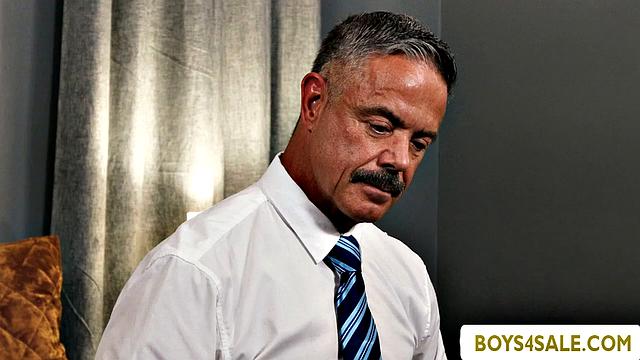 After the auction my Master starts fucking my butt