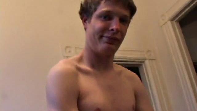 Ли Паркер дрочит и мощно кончает