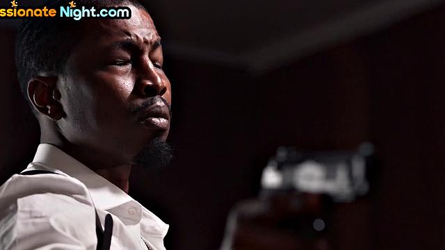 Inked babe bounces on cock after deepthroat in threesome