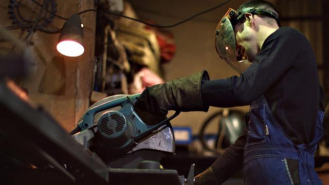 Slim Blonde Teen Victoria Roxx Takes a Hard Cock Up Her Asshole