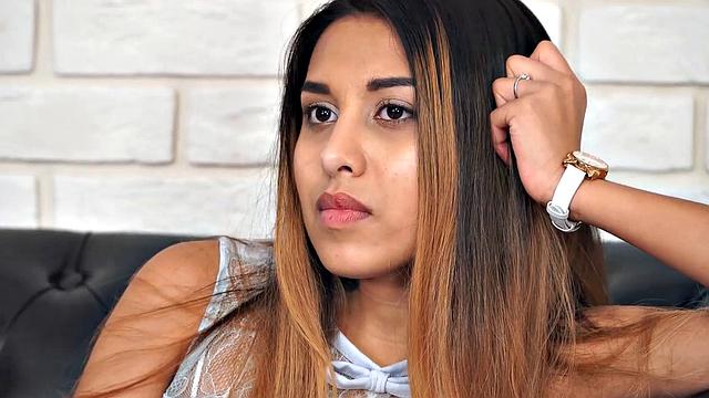 DEBT4k. Quick-witted Russian babe Roxy Lips initiates sex to delay