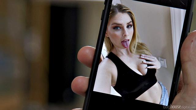 Шальная блондинка Riley Reign застукала отчима Nathan Bronson и устроила жаркий трах в гостиной, отсос с глубоким горлом и горячий кончил на лицо, пока татушки и большие сиськи сводят с ума.