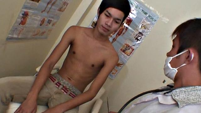 Asian twink fucked by doc in amateur medical anal