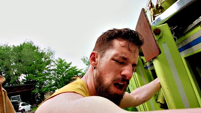 Dirty gay enjoys anal fucking with nasty fucker