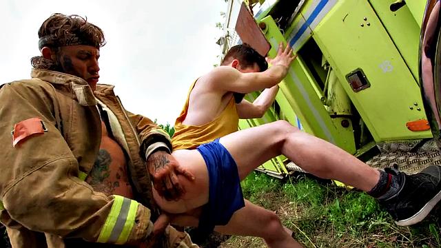 Dirty gay enjoys anal fucking with nasty fucker