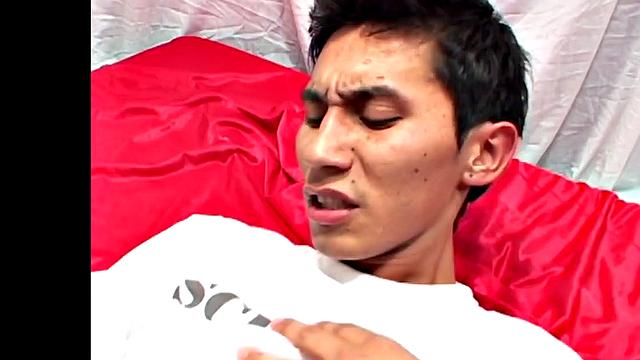 Эдуардо и Гильермо не тянут резину - сразу переходят к большому делу