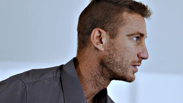 Pussylicked babe by her BF on couch in hot affair