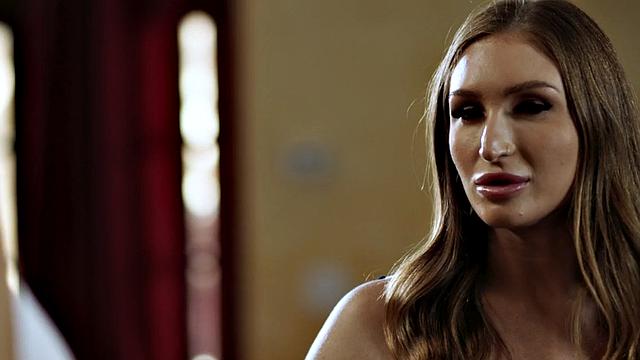 Pussylicked babe by her BF on couch in hot affair