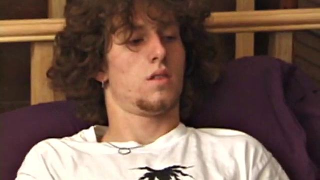 Доминик берёт член Адама в рот и трахается с ним