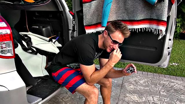 Ceira, the hot amateur babe with glasses, enjoys a steamy solo session