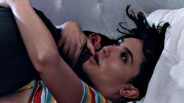 Smalltits teen deepthroats and gets fucked after licking