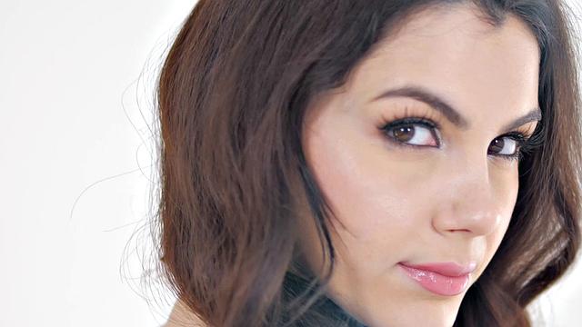 Valentina Nappi and Becky Bandini's Amazing Threesome