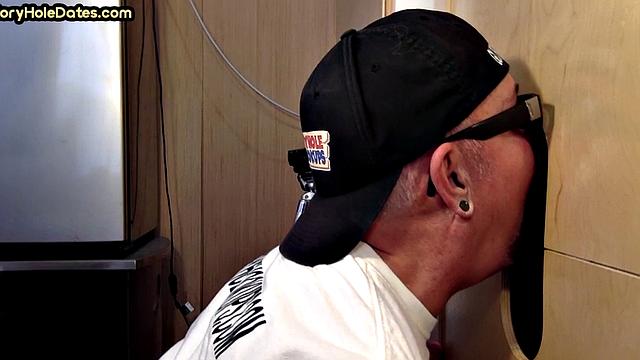 Gloryhole amateur DILF sucks Ebony with greedy mouth 