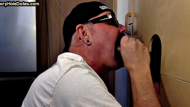 Gloryhole amateur DILF sucks Ebony with greedy mouth 