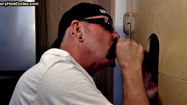 Gloryhole amateur DILF sucks Ebony with greedy mouth 